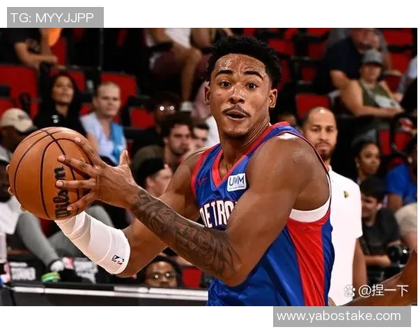 替补组合失常扎威与马丁三分球表现惨淡仅得8分